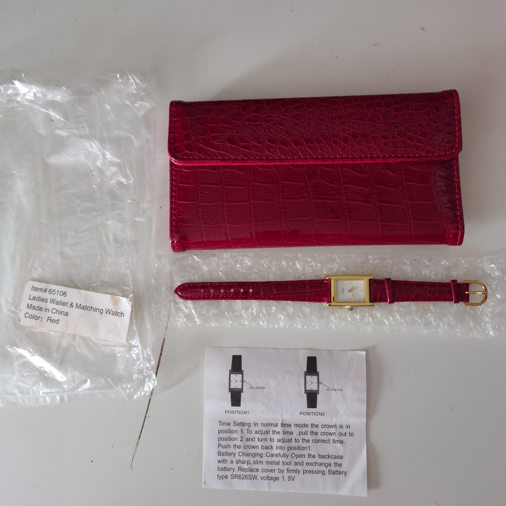 BRAND NEW!! AMERIMARK RED WALLET AND MATCHING WATCH SET.